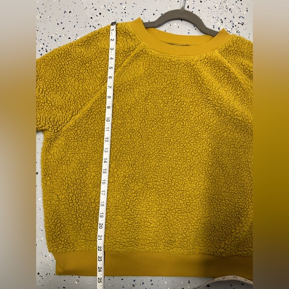 Old Navy Loose Cozy Sherpa Sweatshirt Womens size XL Yellow - Picture 14 of 14